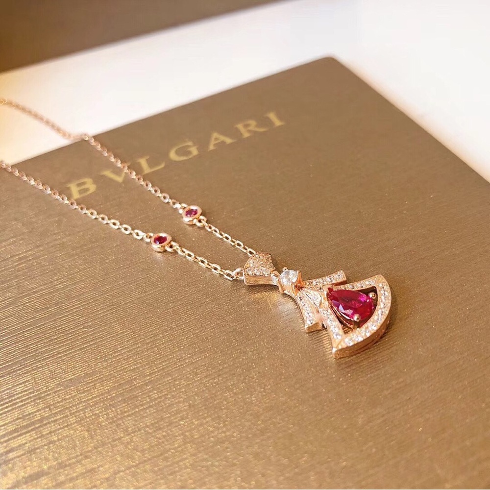 Bulgari Rose Gold Necklace with Pink Gems - Picture 6 of 6
